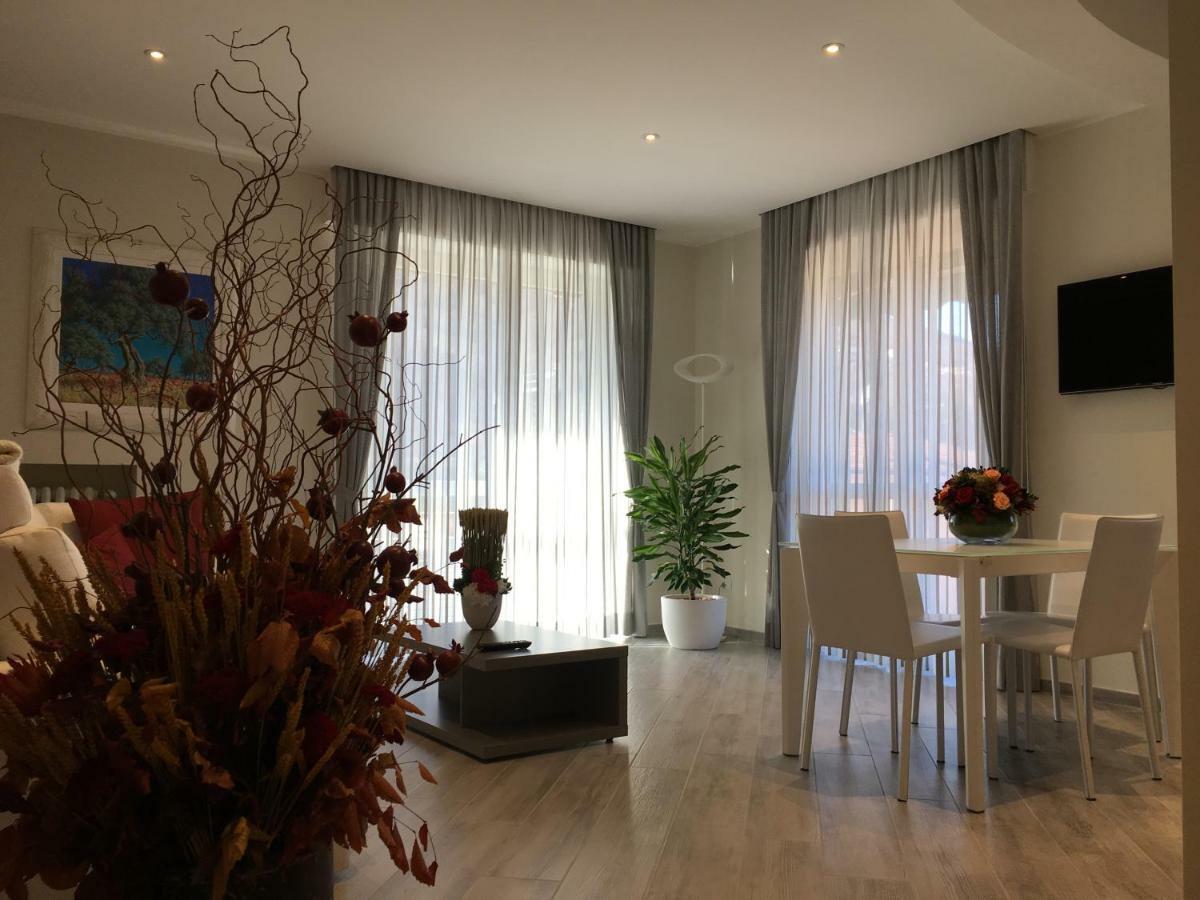 A Casa Di Chiara Διαμέρισμα Στρέσα Εξωτερικό φωτογραφία